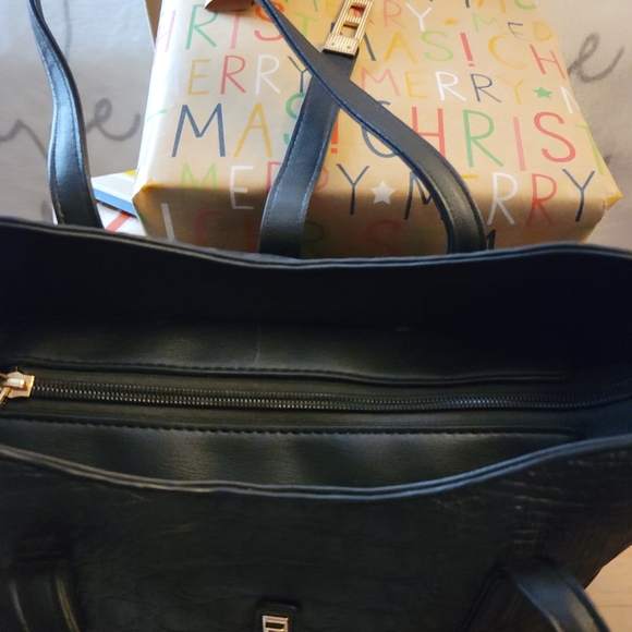 Black leather purse - Picture 2 of 4